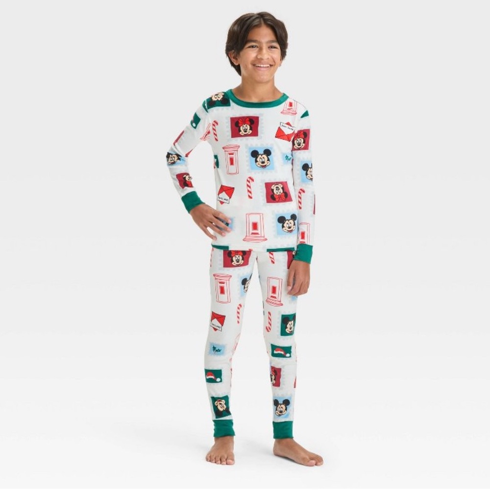 2pc Snuggly Soft Mickey And Minnie Christmas Pajama Set - Picture 4 of 6